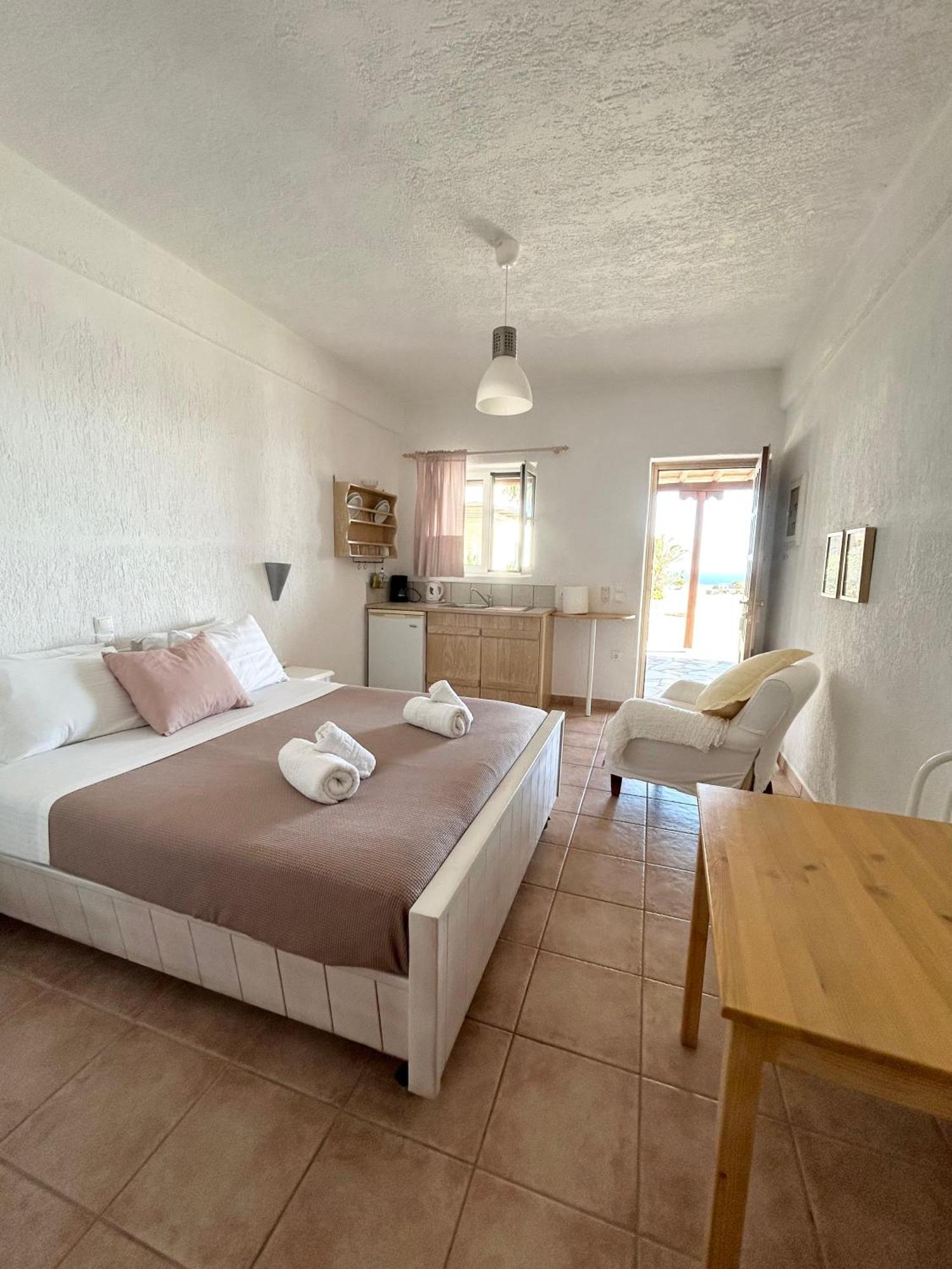 Fos Apartments Mykonos Agios Ioannis Diakoftis Bilik gambar