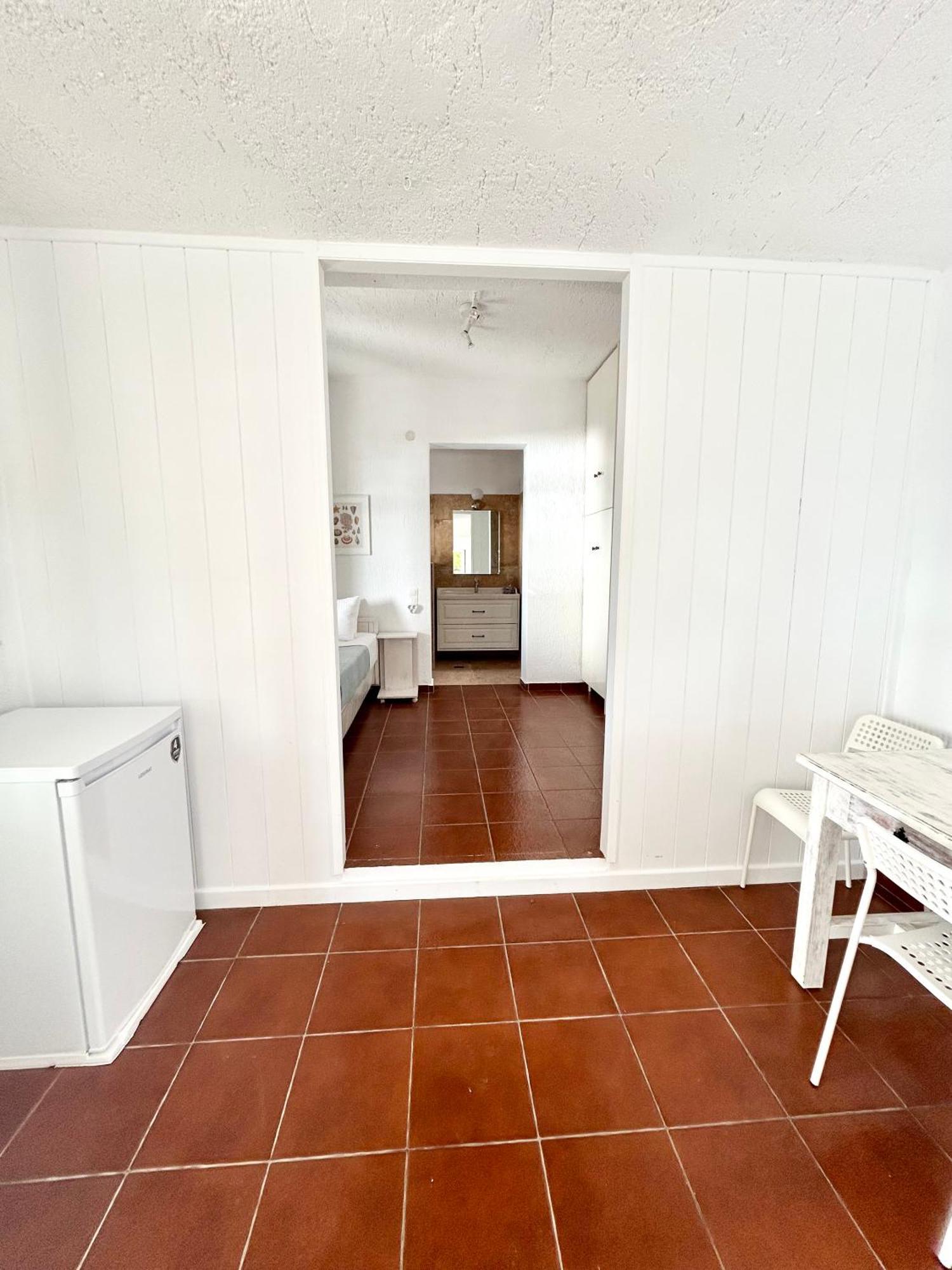 Fos Apartments Mykonos Agios Ioannis Diakoftis Bilik gambar